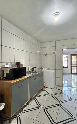 Casa à venda com 130m², 3 quartos e sem vaga Casa à venda com 130m², 3 quartos e sem vagaCozinha