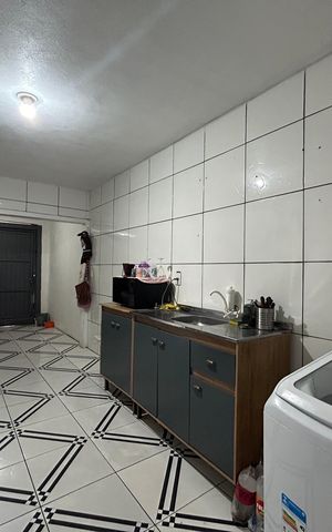 Casa à venda com 130m², 3 quartos e sem vaga Casa à venda com 130m², 3 quartos e sem vagaCozinha