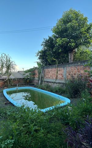 Casa à venda com 130m², 3 quartos e sem vaga Casa à venda com 130m², 3 quartos e sem vagaÁrea comum - Piscina