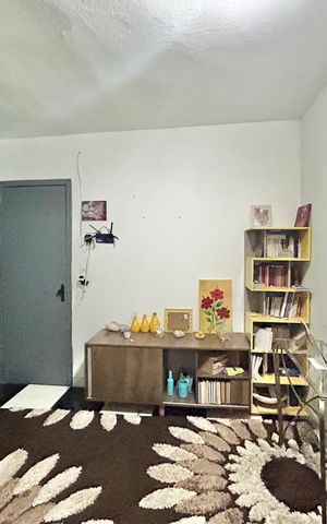 Casa à venda com 130m², 3 quartos e sem vaga Casa à venda com 130m², 3 quartos e sem vagaQuarto