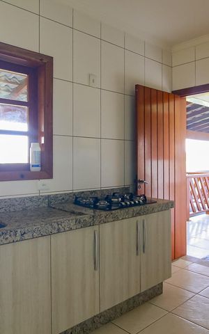 Casa para alugar com 1200m², 6 quartos e 4 vagas Casa para alugar com 1200m², 6 quartos e 4 vagasCozinha