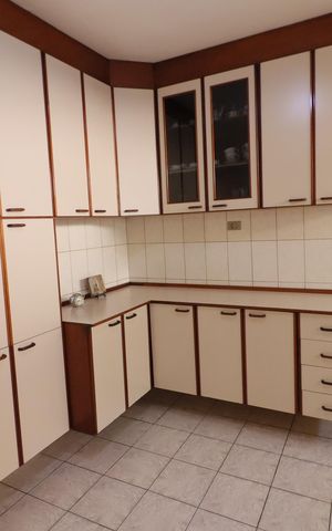 Casa à venda com 245m², 3 quartos e 2 vagasCozinha