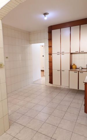 Casa à venda com 245m², 3 quartos e 2 vagasCozinha