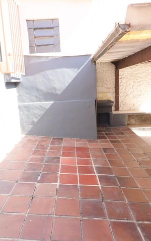 Casa à venda com 245m², 3 quartos e 2 vagasQuintal