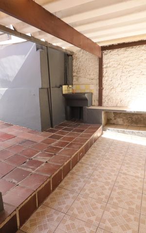Casa à venda com 245m², 3 quartos e 2 vagasÁrea de Serviço