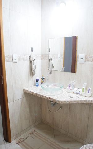 Casa à venda com 200m², 3 quartos e sem vagaBanheiro Social