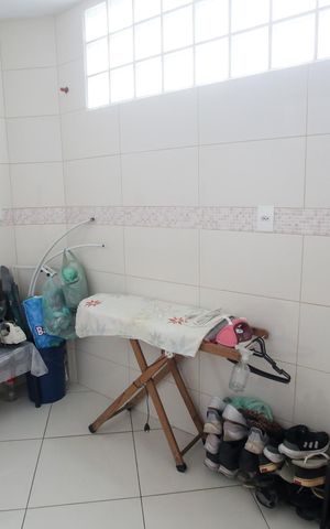 Casa à venda com 200m², 3 quartos e sem vagaÁrea de Serviço