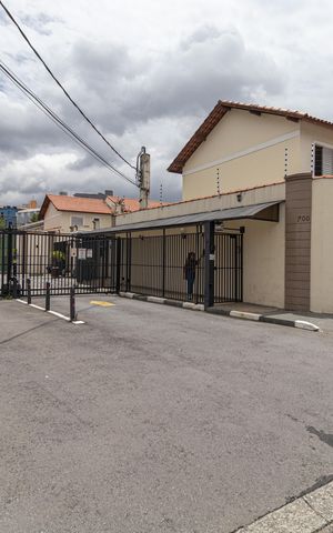 Casa de condomínio à venda com 74m², 3 quartos e 2 vagas Casa de condomínio à venda com 74m², 3 quartos e 2 vagasFachada