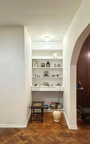 Apartamento à venda com 202m², 4 quartos e 1 vaga