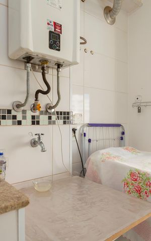 Apartamento à venda com 81m², 3 quartos e 1 vagaÁrea de Serviço