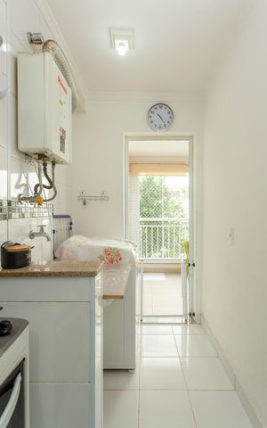 Apartamento à venda com 81m², 3 quartos e 1 vagaÁrea de Serviço