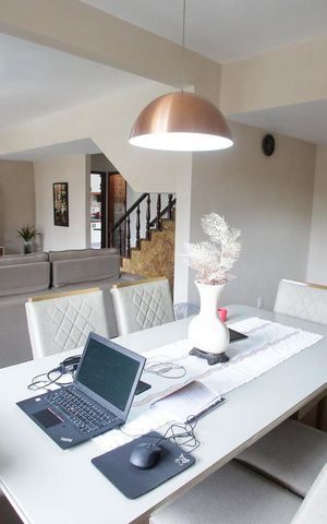 Casa à venda com 440m², 6 quartos e 4 vagasSala de Jantar