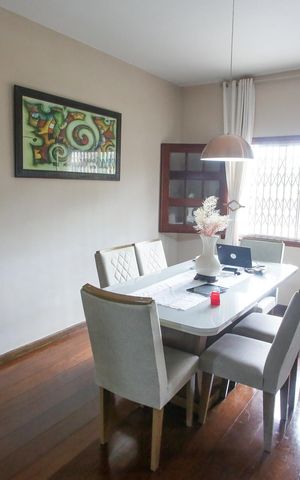 Casa à venda com 440m², 6 quartos e 4 vagasSala de Jantar