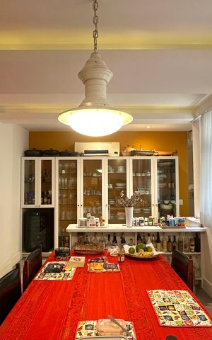 Apartamento à venda com 231m², 4 quartos e 1 vaga