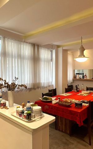 Apartamento à venda com 231m², 4 quartos e 1 vaga
