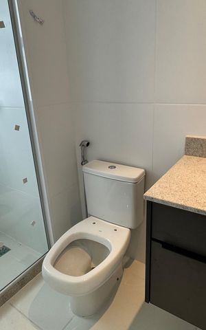 Apartamento à venda com 156m², 4 quartos e 2 vagas Apartamento à venda com 156m², 4 quartos e 2 vagasBanheiro quarto 3
