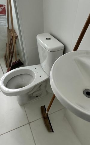 Apartamento à venda com 156m², 4 quartos e 2 vagas Apartamento à venda com 156m², 4 quartos e 2 vagasBanheiro de serviço