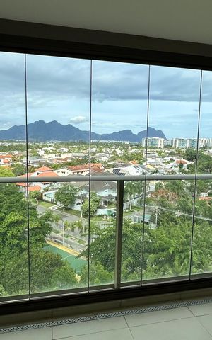 Apartamento à venda com 156m², 4 quartos e 2 vagas Apartamento à venda com 156m², 4 quartos e 2 vagasVaranda