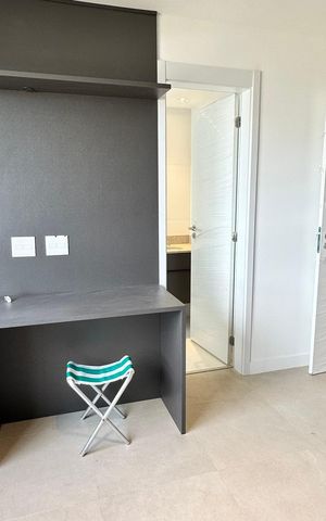 Apartamento à venda com 156m², 4 quartos e 2 vagas Apartamento à venda com 156m², 4 quartos e 2 vagasQuarto 3