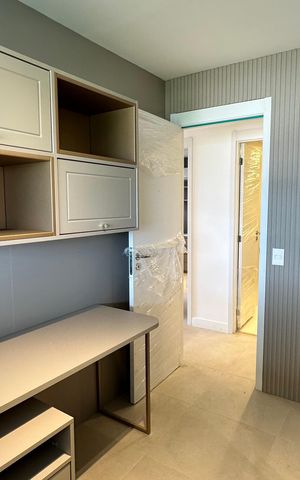 Apartamento à venda com 156m², 4 quartos e 2 vagas Apartamento à venda com 156m², 4 quartos e 2 vagasQuarto 1