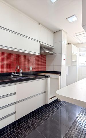 Apartamento à venda com 98m², 3 quartos e 2 vagas Apartamento à venda com 98m², 3 quartos e 2 vagasCozinha