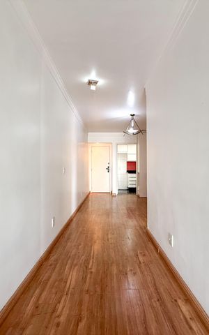 Apartamento à venda com 98m², 3 quartos e 2 vagas Apartamento à venda com 98m², 3 quartos e 2 vagasSala