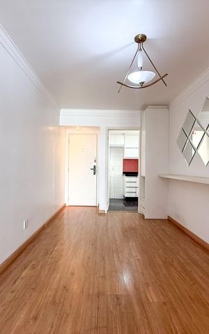 Apartamento à venda com 98m², 3 quartos e 2 vagas Apartamento à venda com 98m², 3 quartos e 2 vagasSala