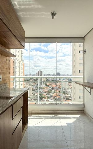 Apartamento à venda com 98m², 3 quartos e 2 vagas Apartamento à venda com 98m², 3 quartos e 2 vagasVaranda