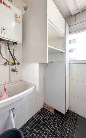 Apartamento à venda com 98m², 3 quartos e 2 vagas Apartamento à venda com 98m², 3 quartos e 2 vagasÁrea de Serviço