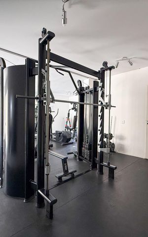 Apartamento à venda com 98m², 3 quartos e 2 vagas Apartamento à venda com 98m², 3 quartos e 2 vagasAcademia