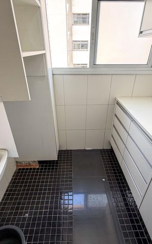 Apartamento à venda com 98m², 3 quartos e 2 vagas Apartamento à venda com 98m², 3 quartos e 2 vagasÁrea de Serviço