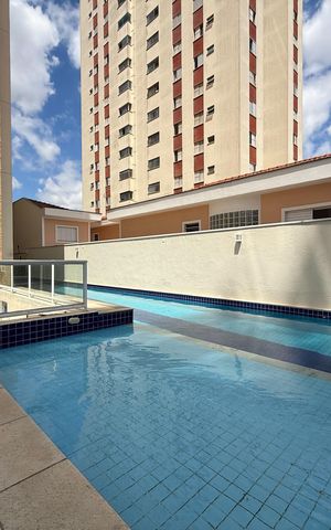 Apartamento à venda com 98m², 3 quartos e 2 vagas Apartamento à venda com 98m², 3 quartos e 2 vagasÁrea comum - Piscina