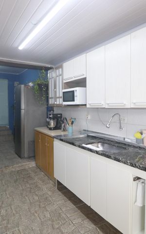 Casa para alugar com 180m², 3 quartos e 2 vagasCozinha