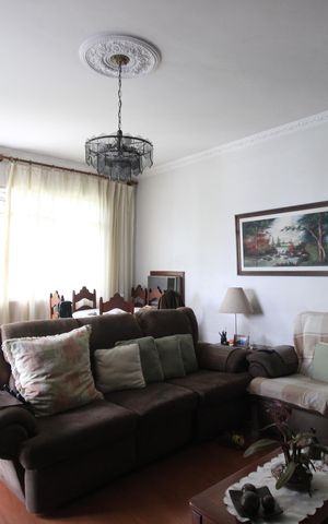 Casa à venda com 340m², 3 quartos e 4 vagasSala