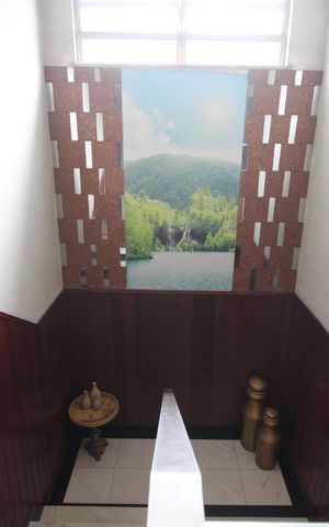 Casa à venda com 340m², 3 quartos e 4 vagasSala - Escada