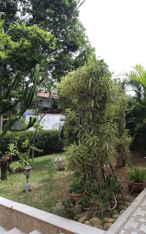 Casa à venda com 340m², 3 quartos e 4 vagasFrente da casa - Jardim