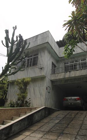 Casa à venda com 340m², 3 quartos e 4 vagasFrente da casa