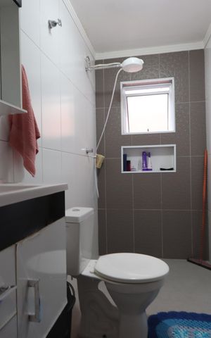 Casa à venda com 180m², 4 quartos e 1 vagaBanheiro