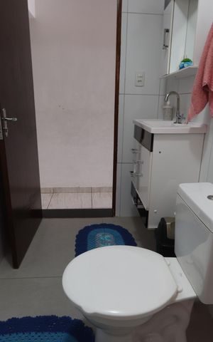 Casa à venda com 180m², 4 quartos e 1 vagaBanheiro