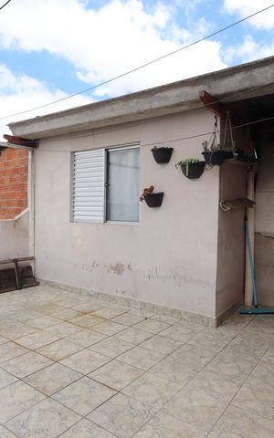 Casa à venda com 180m², 4 quartos e 1 vagaSolário