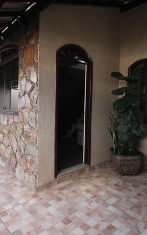 Casa à venda com 186m², 5 quartos e 3 vagasQuintal