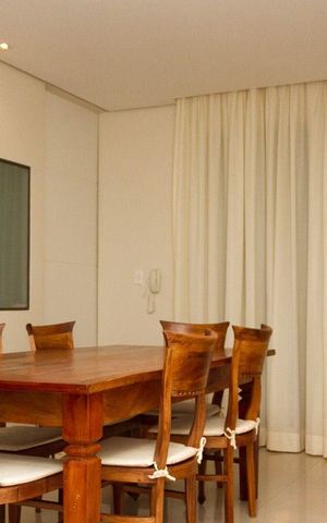 Apartamento à venda com 220m², 4 quartos e 4 vagas Apartamento à venda com 220m², 4 quartos e 4 vagasSala