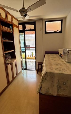 Apartamento à venda com 347m², 5 quartos e 2 vagas Apartamento à venda com 347m², 5 quartos e 2 vagasQuarto de Serviço