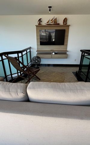 Apartamento à venda com 347m², 5 quartos e 2 vagas Apartamento à venda com 347m², 5 quartos e 2 vagasSala segundo andar