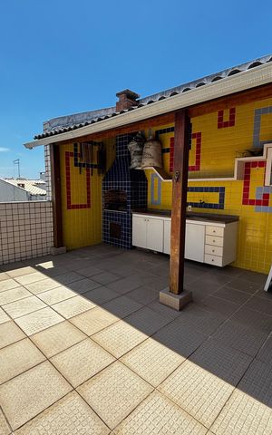 Apartamento à venda com 347m², 5 quartos e 2 vagas Apartamento à venda com 347m², 5 quartos e 2 vagasChurrasqueira
