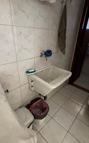 Apartamento à venda com 347m², 5 quartos e 2 vagas Apartamento à venda com 347m², 5 quartos e 2 vagasÁrea de Serviço