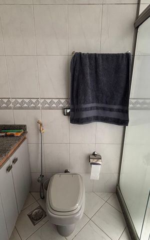 Apartamento à venda com 347m², 5 quartos e 2 vagas Apartamento à venda com 347m², 5 quartos e 2 vagasBanheiro da Suíte 1