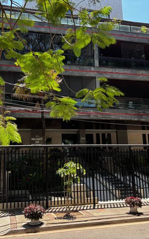 Apartamento à venda com 347m², 5 quartos e 2 vagas Apartamento à venda com 347m², 5 quartos e 2 vagasFachada