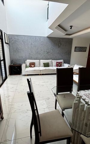 Apartamento à venda com 347m², 5 quartos e 2 vagas Apartamento à venda com 347m², 5 quartos e 2 vagasSala