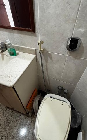 Apartamento à venda com 347m², 5 quartos e 2 vagas Apartamento à venda com 347m², 5 quartos e 2 vagasLavabo